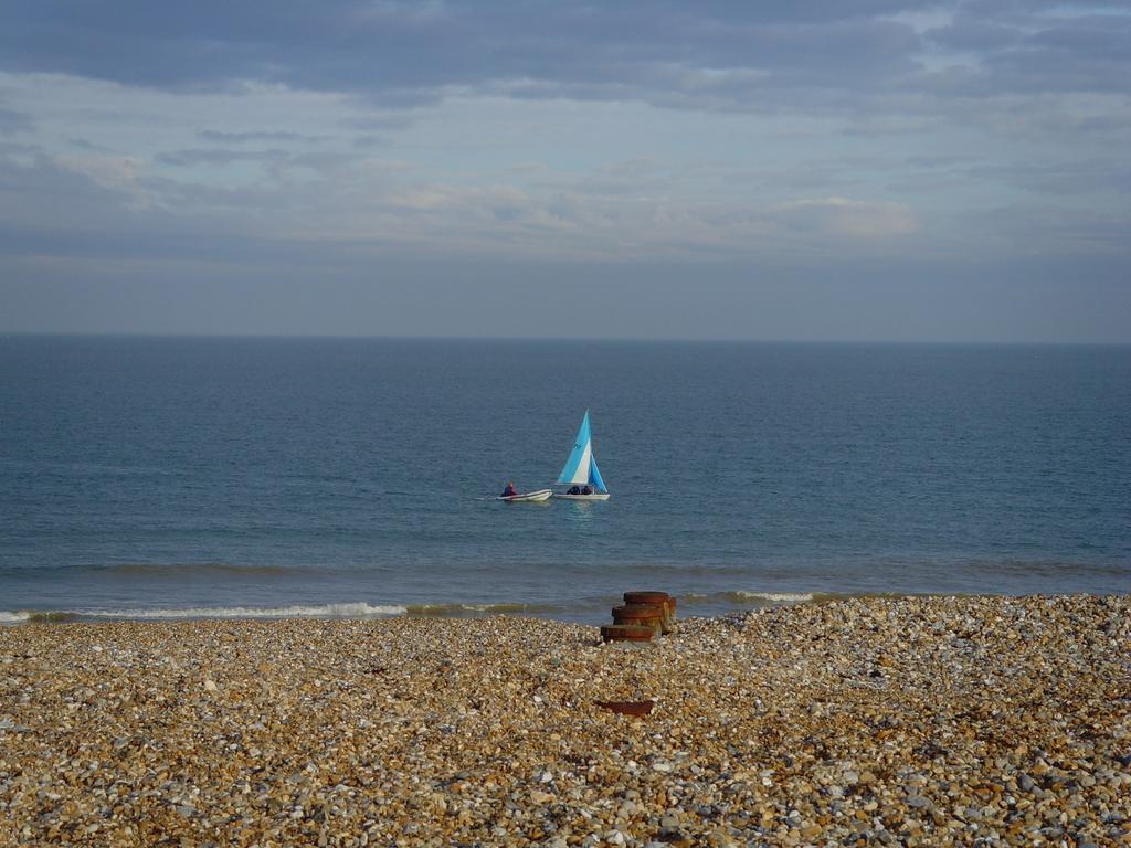 Breakers Bed And Breakfast Eastbourne Luaran gambar
